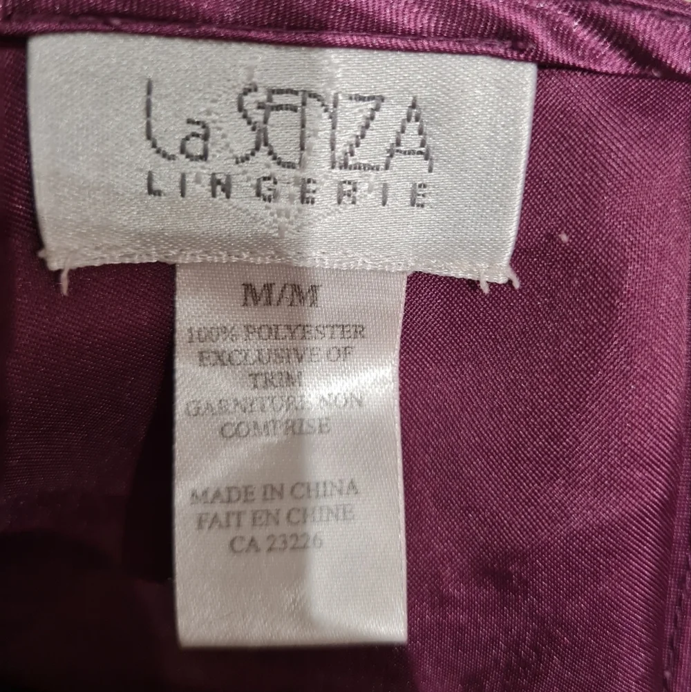LA SENZA Purple Lingerie - Picture 4 of 5
